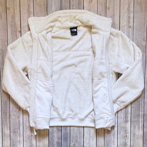 The North Face Women’s Luxe Osito Full Zip Jacket - Picture 5 of 11